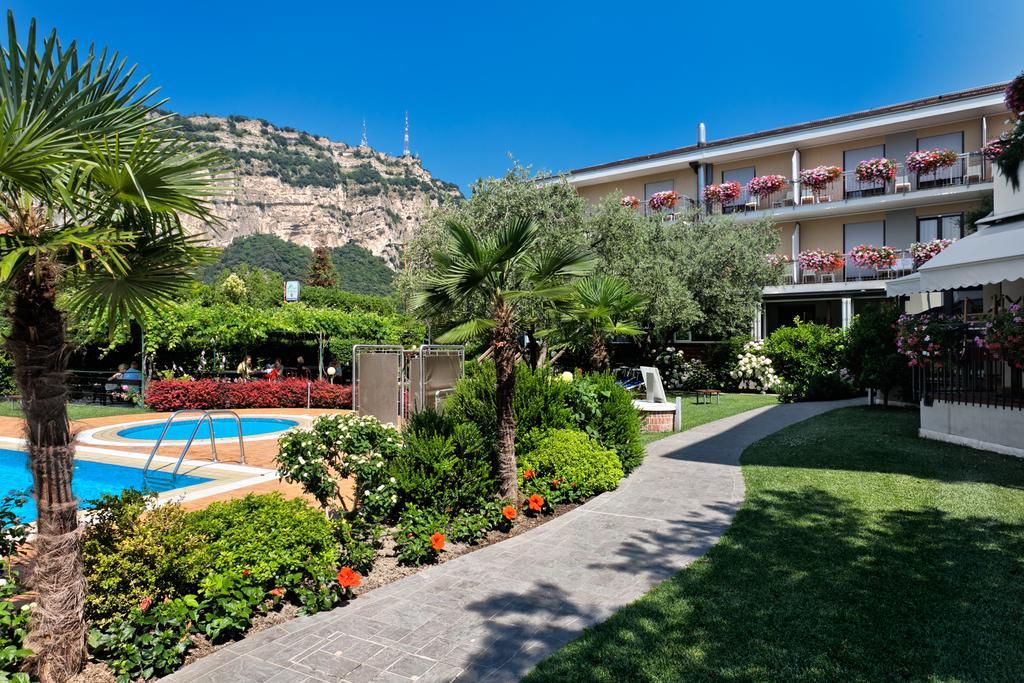 Sporthotel Villa Stella Torbole Sul Garda Luaran gambar